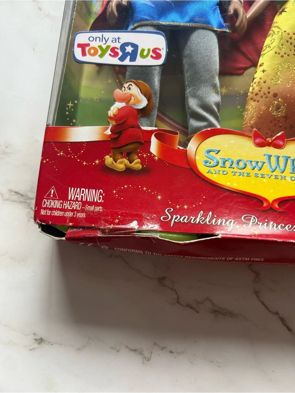 Toys R Us Exclusive Disney Snow White Sparkling Prince And Princess Doll Set